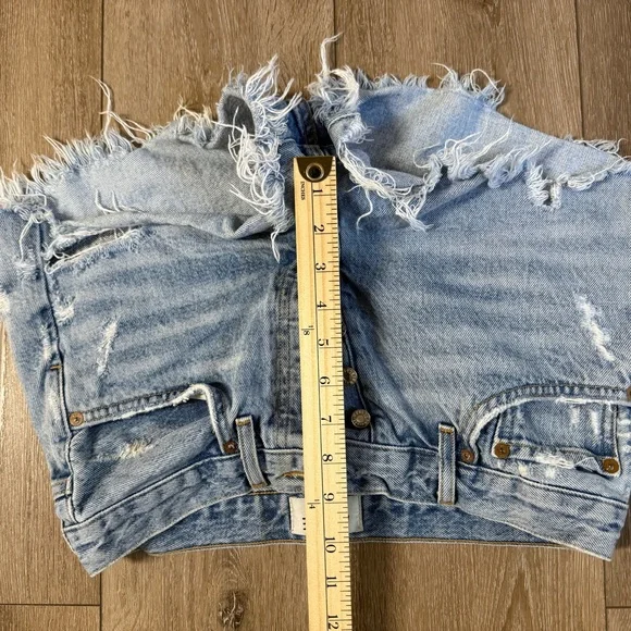 Agolde Faded Blue Ripped Jean Shorts - Picture 8 of 9